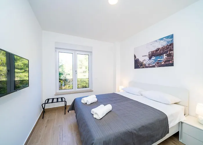 'holiday Above Dubrovnik' דוברובניק