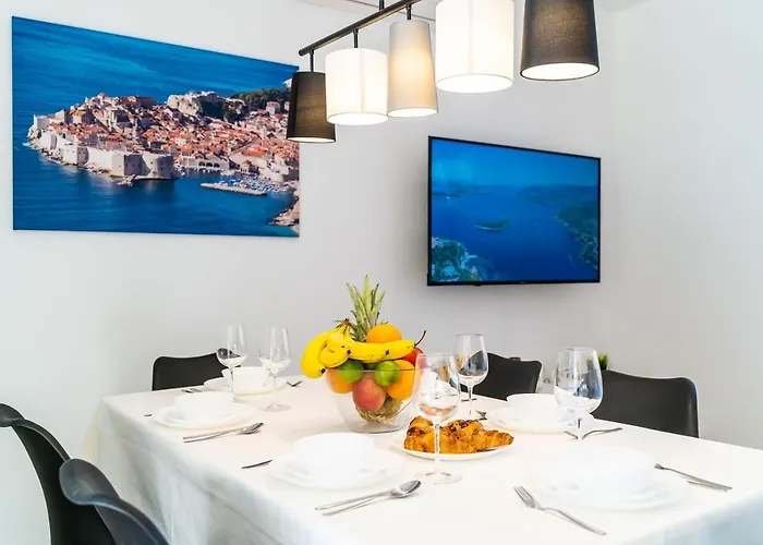 'holiday Above Dubrovnik' דוברובניק